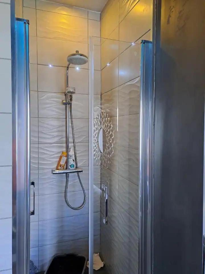 Chambre Bleue Avec Acces Plage ブールジュ エクステリア 写真